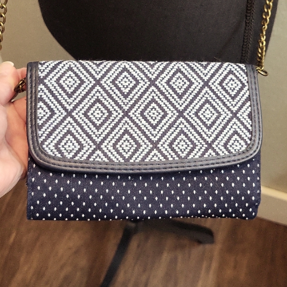 New Twig & Arrow Jolene Flap Wallet On a String